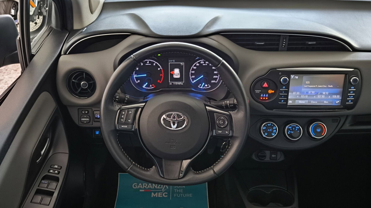 Toyota Yaris 1.0 5 porte Lounge (20)