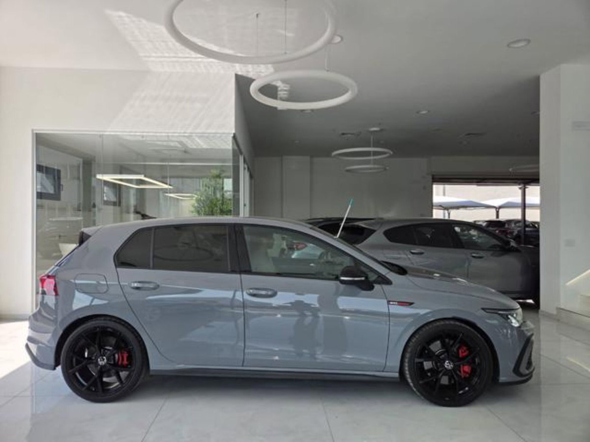 Volkswagen Golf 2.0 tsi GTI MT Ultimate 245cv (4)