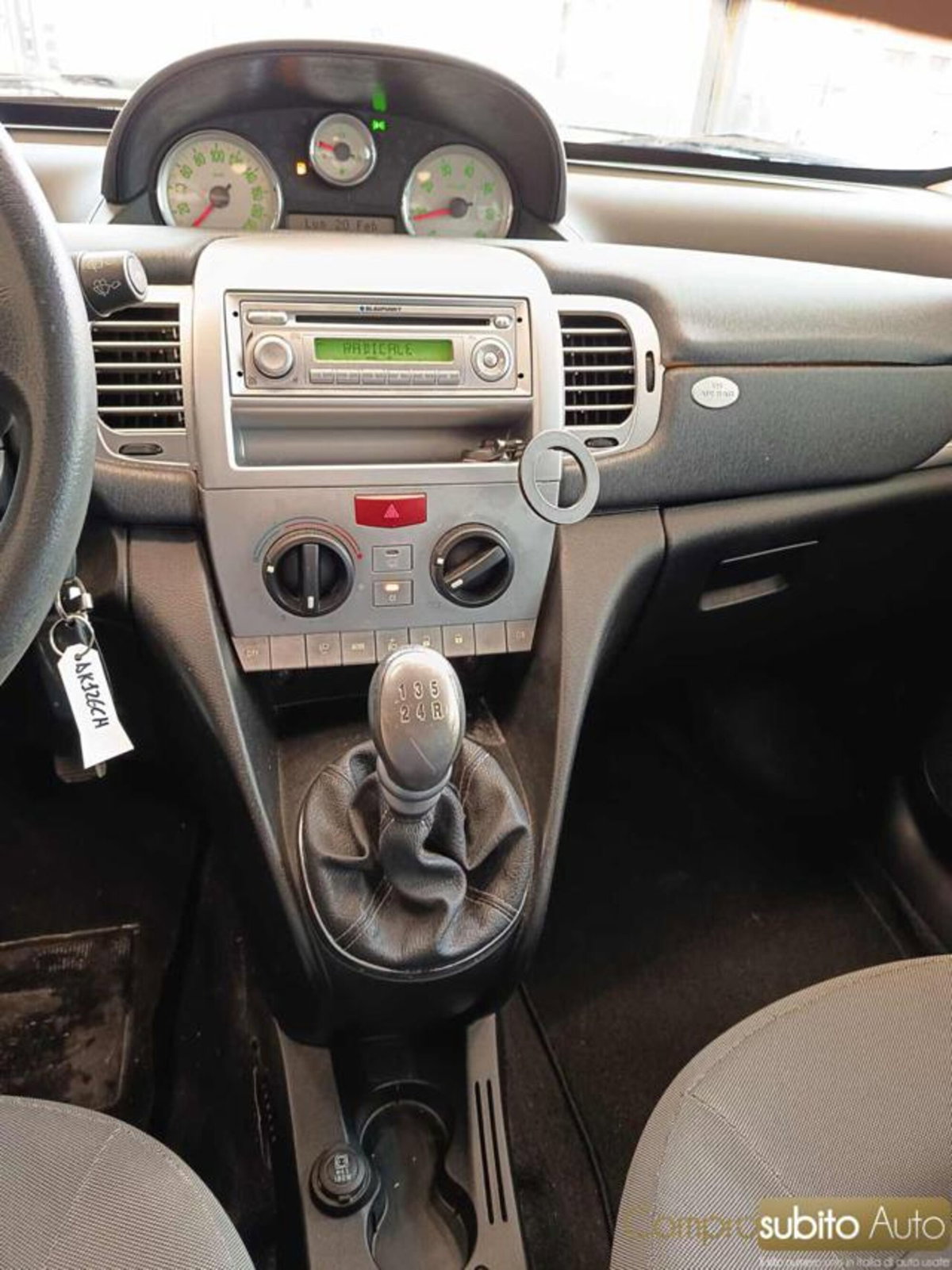 Lancia Ypsilon 1.2 Passion (11)