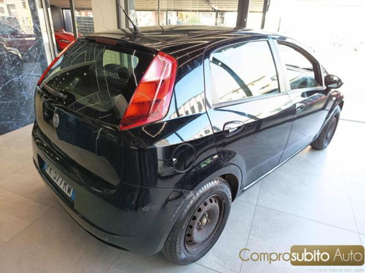 Fiat Grande Punto 1.3 MJT 75 CV 5 porte Dynamic (6)