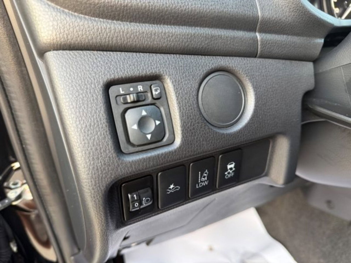 Mitsubishi L200 2.3 D Double Cab 4x4 Hurricane (19)