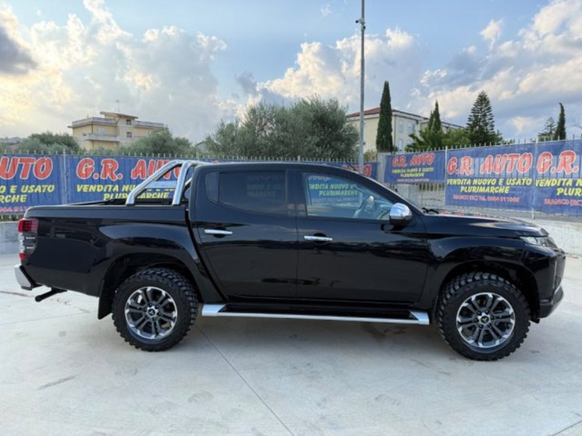Mitsubishi L200 2.3 D Double Cab 4x4 Hurricane (5)