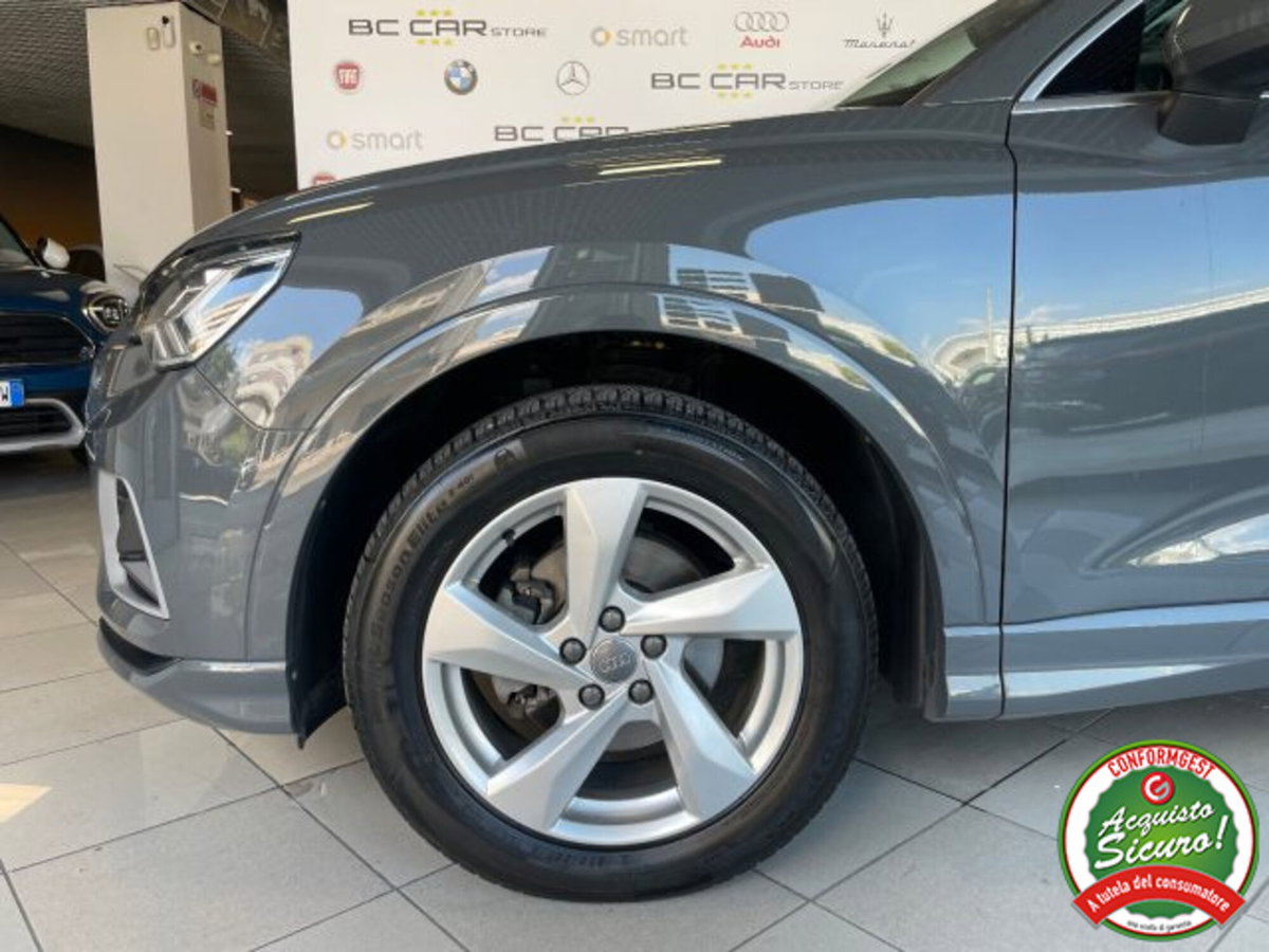 Audi Q3 35 TDI quattro S tronic Business (19)
