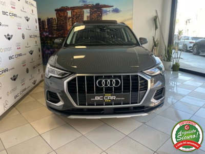 Audi Q3 35 TDI quattro S tronic Business (2)