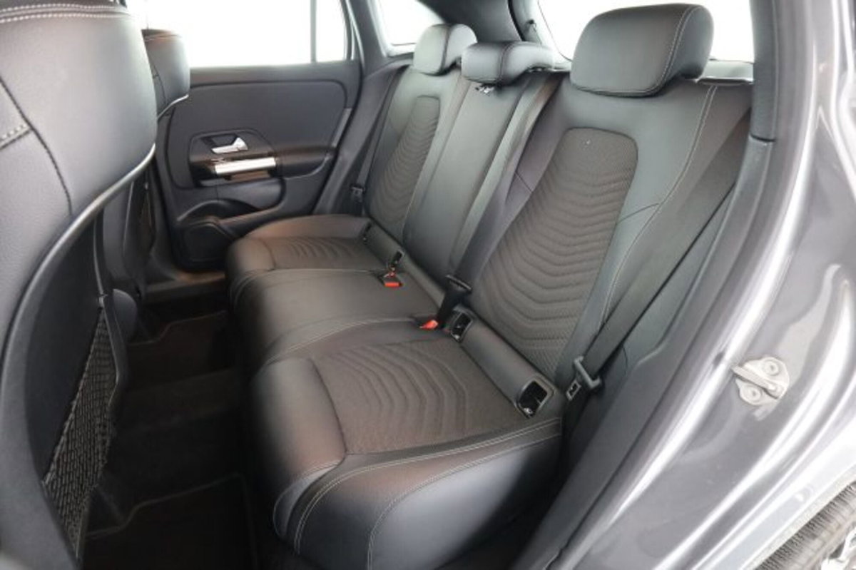 Mercedes-Benz CLA Shooting Brake 220 d Automatic 4Matic Shooting Brake Sport (3)