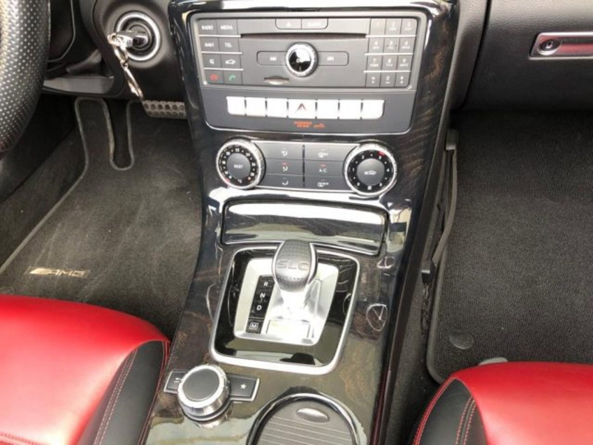 Mercedes-Benz SLC 200 AMG line (18)