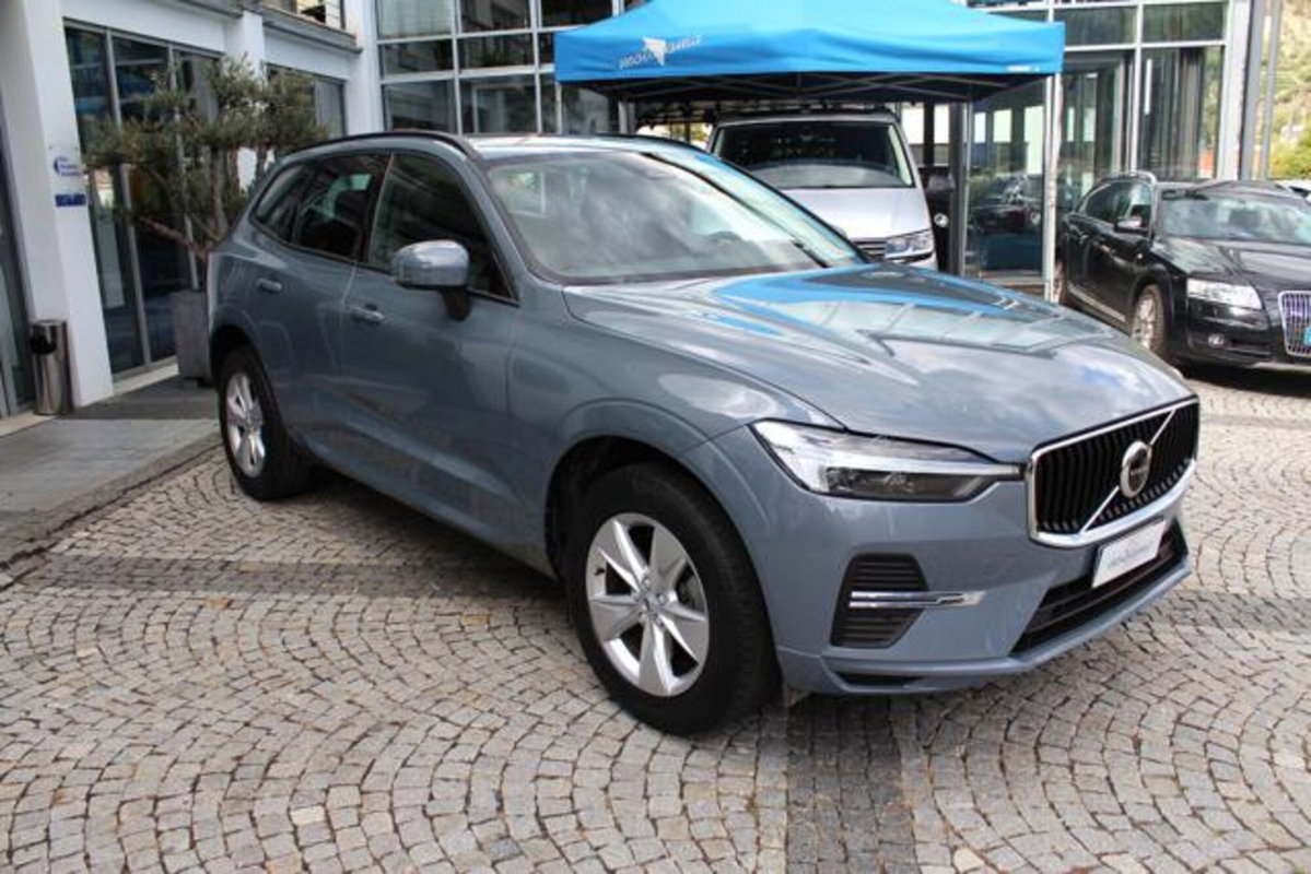 Volvo XC60 B4 (d) AWD automatico Ultimate Bright (5)