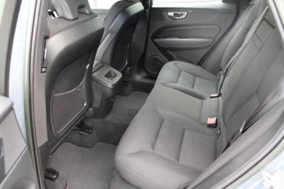 Volvo XC60 B4 (d) AWD automatico Ultimate Bright (8)