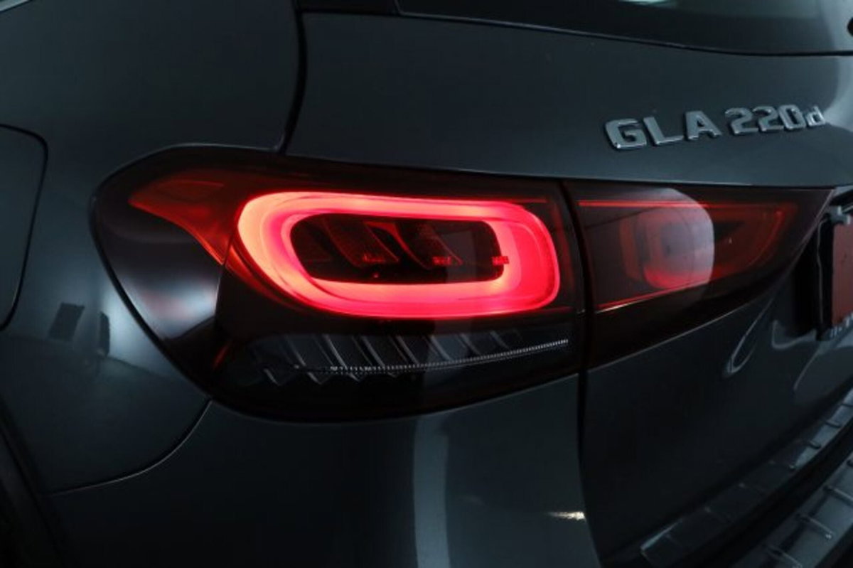 Mercedes-Benz CLA Shooting Brake 220 d Automatic 4Matic Shooting Brake Sport (10)