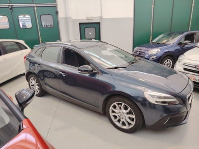 Volvo V40 Cross Country T3 Geartronic Style Plus (2)