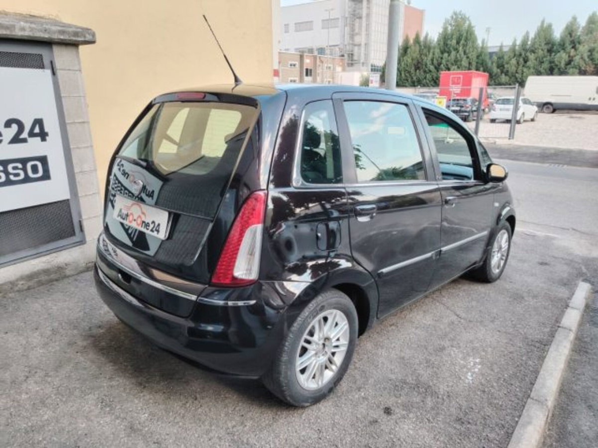 Lancia Musa 1.3 Mjt 95 CV DFN Diva (7)