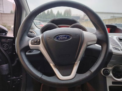 Ford Fiesta 1.4 TDCi 70CV 3 porte Titanium (10)