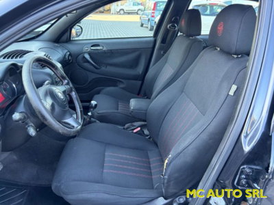 Alfa Romeo 147 1.9 JTD (120) 5 porte Distinctive (7)