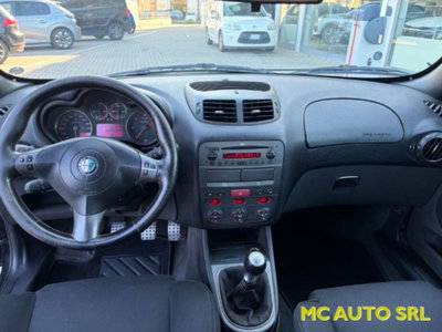 Alfa Romeo 147 1.9 JTD (120) 5 porte Distinctive (9)
