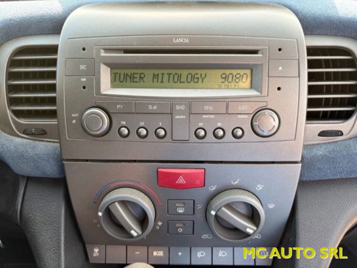 Lancia Ypsilon 1.2 (12)