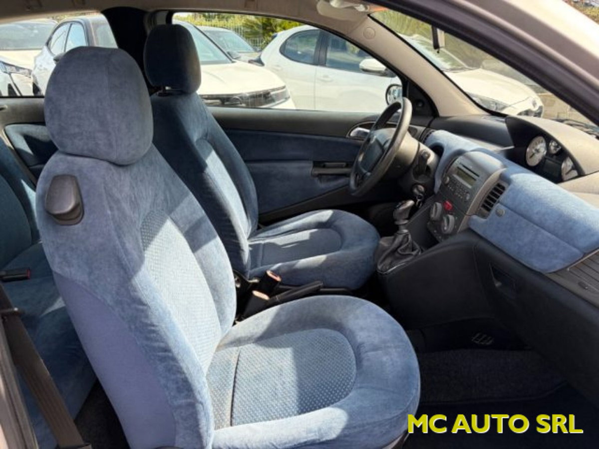 Lancia Ypsilon 1.2 (9)