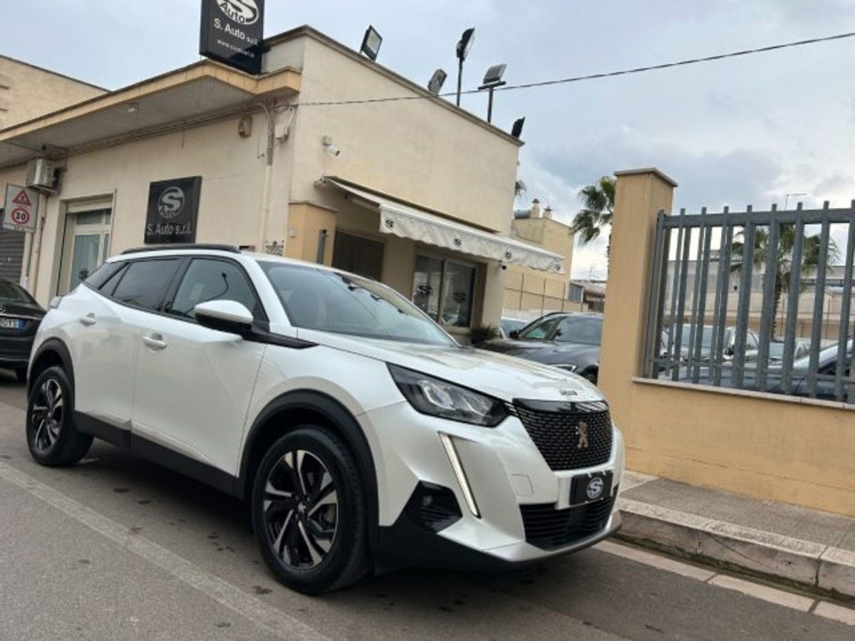 Peugeot 2008 BlueHDi 100 S&S Allure Navi Pack