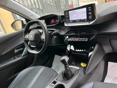 Peugeot 2008 BlueHDi 100 S&S Allure Navi Pack (11)