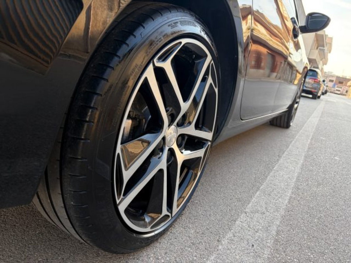 Peugeot 308 SW BlueHDi 120 S&S EAT6 GT Line (5)
