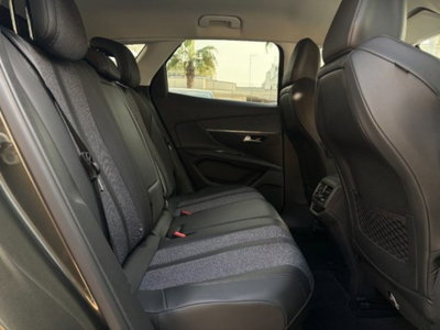 Peugeot 3008 BlueHDi 130 S&S EAT8 Allure Pack (11)