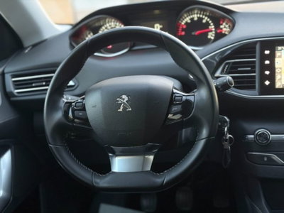 Peugeot 308 BlueHDi 120 S&S Allure (14)