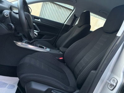 Peugeot 308 BlueHDi 120 S&S Allure (17)
