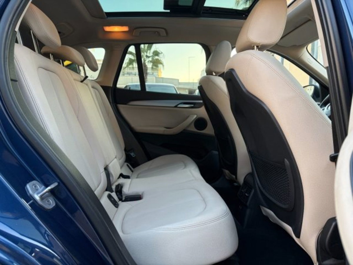 BMW X1 sDrive18d (11)