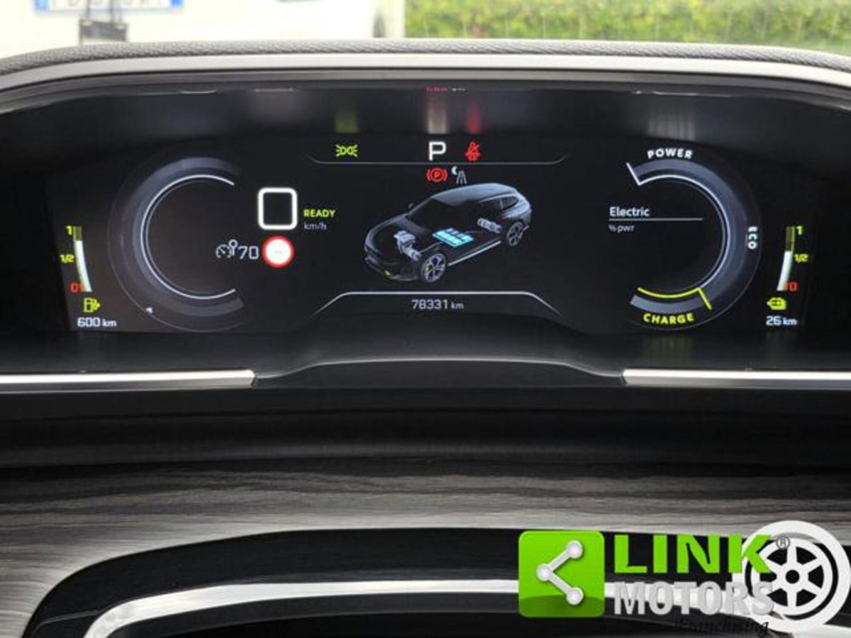 Peugeot 508 SW Plug-in Hybrid4 360 e-EAT8 Peugeot Sport Engineered (10)