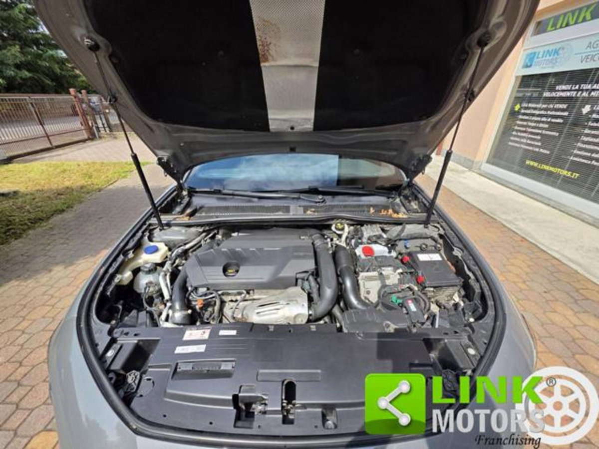 Peugeot 508 SW Plug-in Hybrid4 360 e-EAT8 Peugeot Sport Engineered (15)