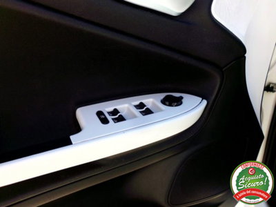 Alfa Romeo Giulietta 1.6 JTDm-2 Distinctive (14)