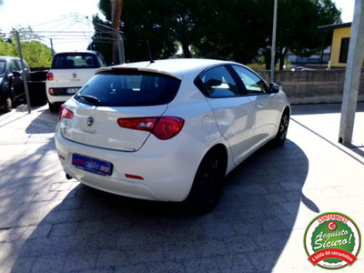 Alfa Romeo Giulietta 1.6 JTDm-2 Distinctive (7)