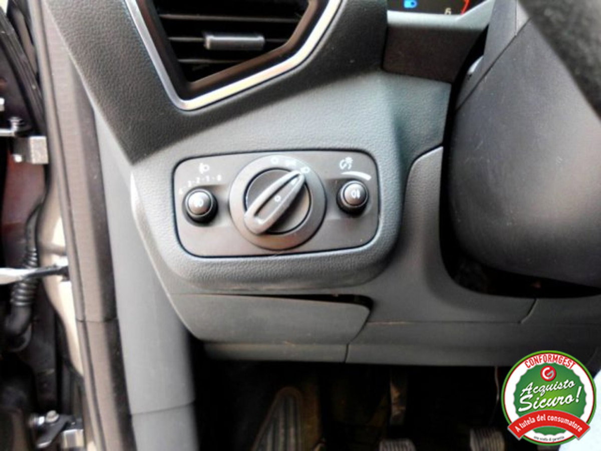 Ford C-Max 1.6 TDCi 115CV Titanium (17)