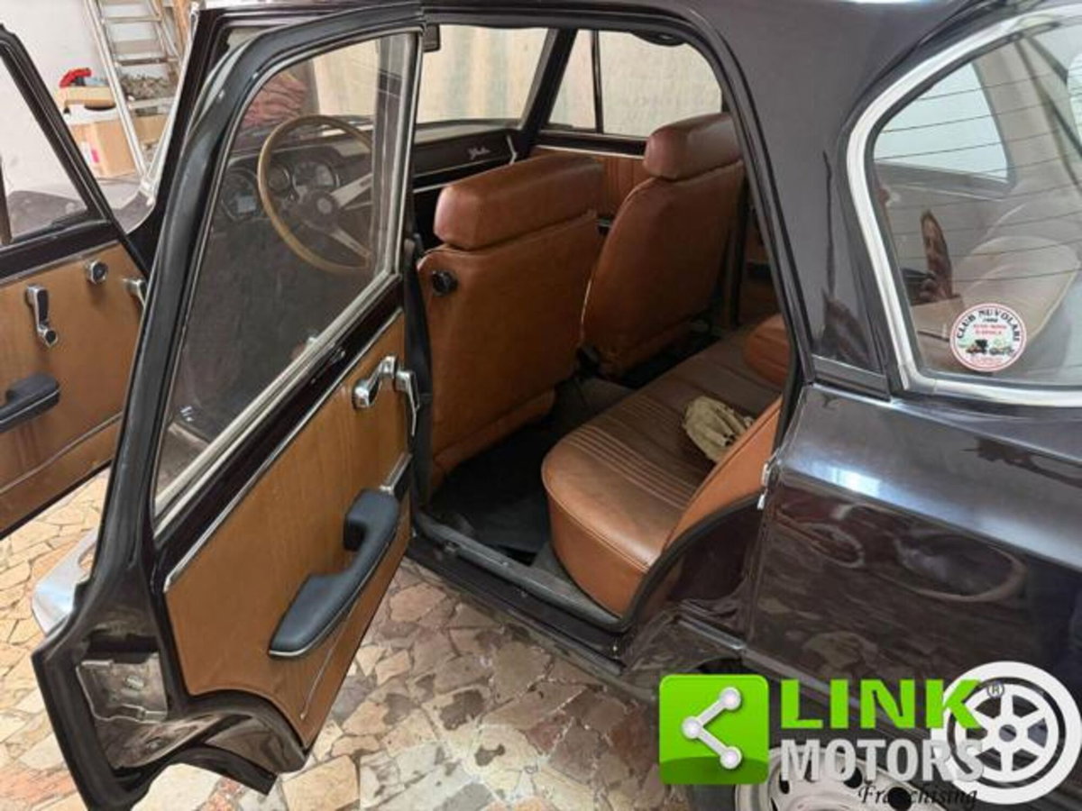 Alfa Romeo Giulia 2.0 Turbo 200 CV AT8 Super (11)