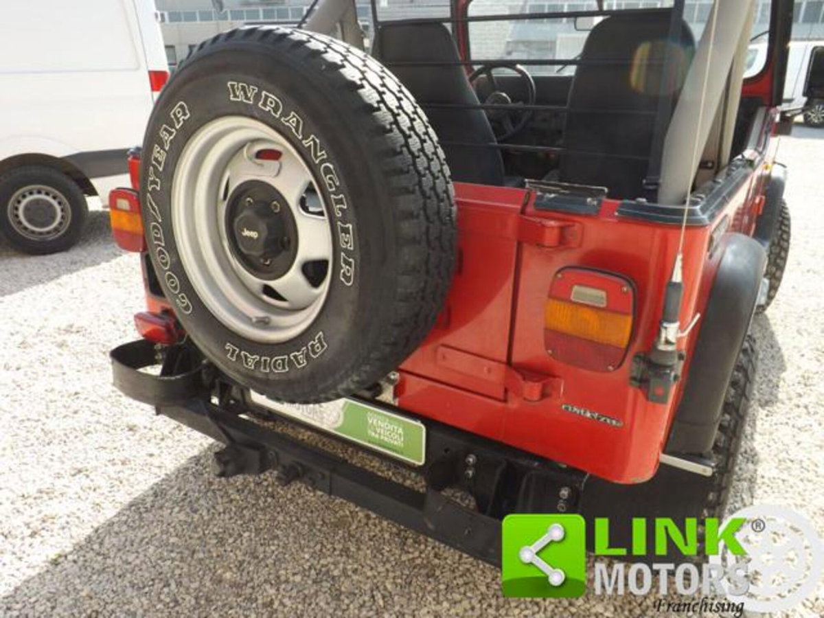 Jeep Wrangler 2.5 Laredo (11)