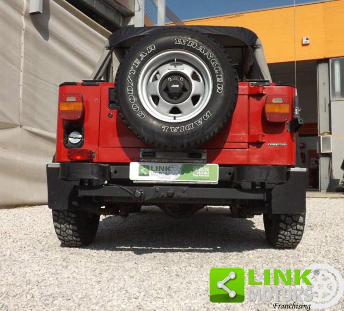 Jeep Wrangler 2.5 Laredo (5)