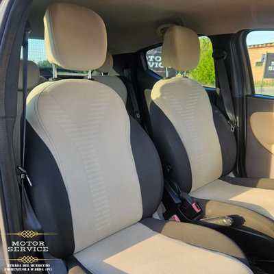 Lancia Ypsilon 1.2 69 CV 5 porte Platinum (13)