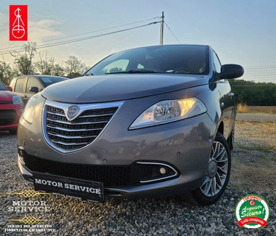 Lancia Ypsilon 1.2 69 CV 5 porte Platinum (16)
