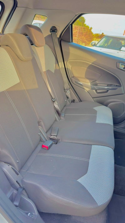 Ford EcoSport 1.5 TDCi 95 CV Titanium S (12)