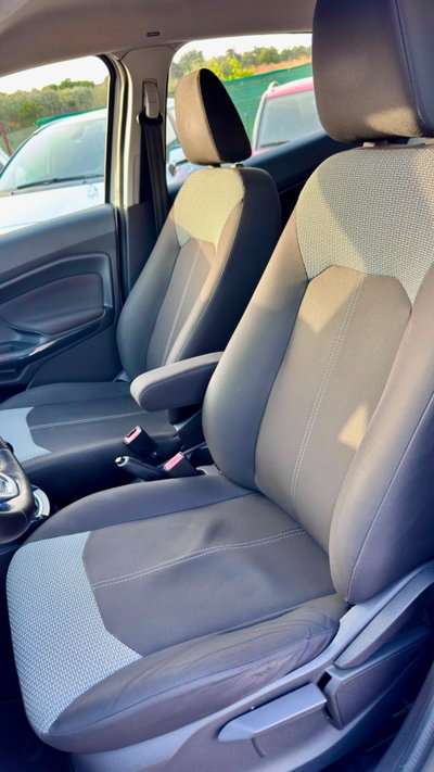 Ford EcoSport 1.5 TDCi 95 CV Titanium S (15)