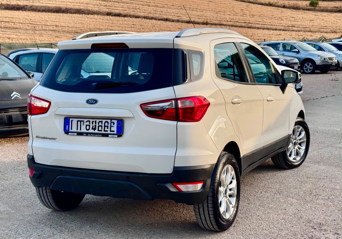 Ford EcoSport 1.5 TDCi 95 CV Titanium S (6)