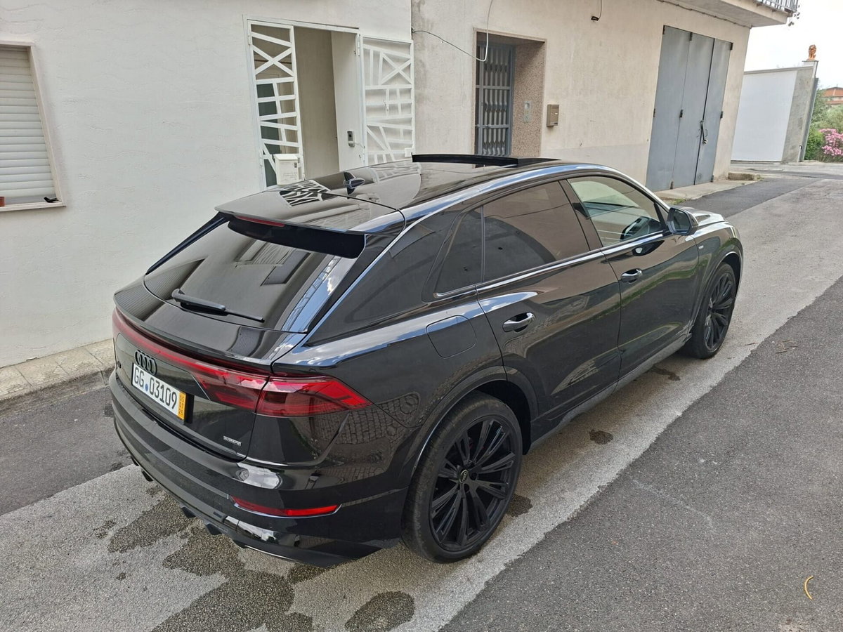 Audi Q8 3.0 tdi mhev S line edition quattro 286cv tiptronic (13)