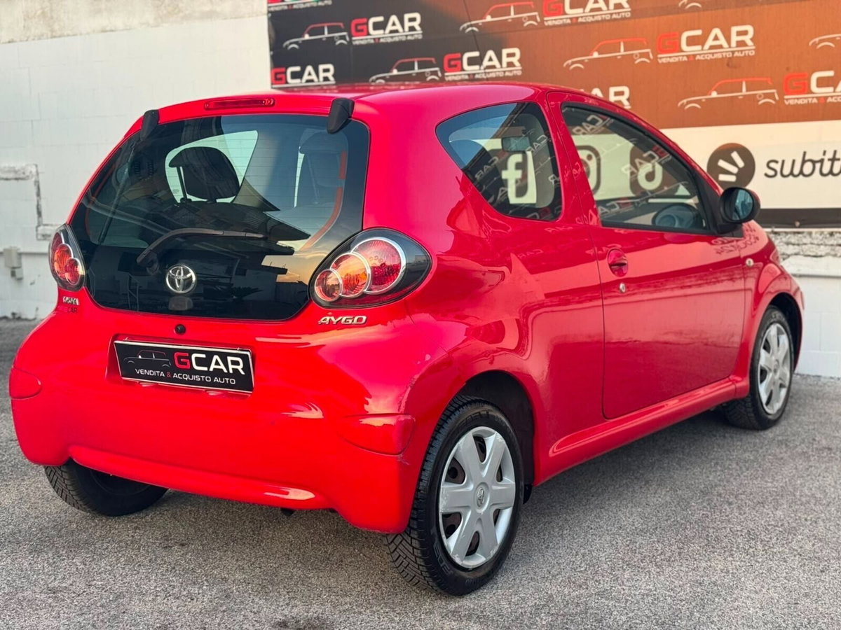 Toyota Aygo 1.0 12V VVT-i 3 porte Sol (7)