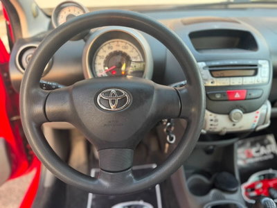 Toyota Aygo 1.0 12V VVT-i 3 porte Sol (9)