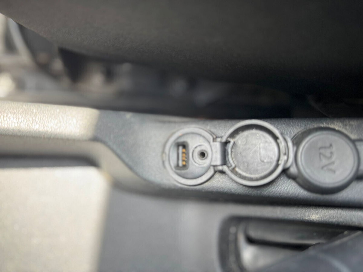 Citroen C3 PureTech 82 Exclusive (14)