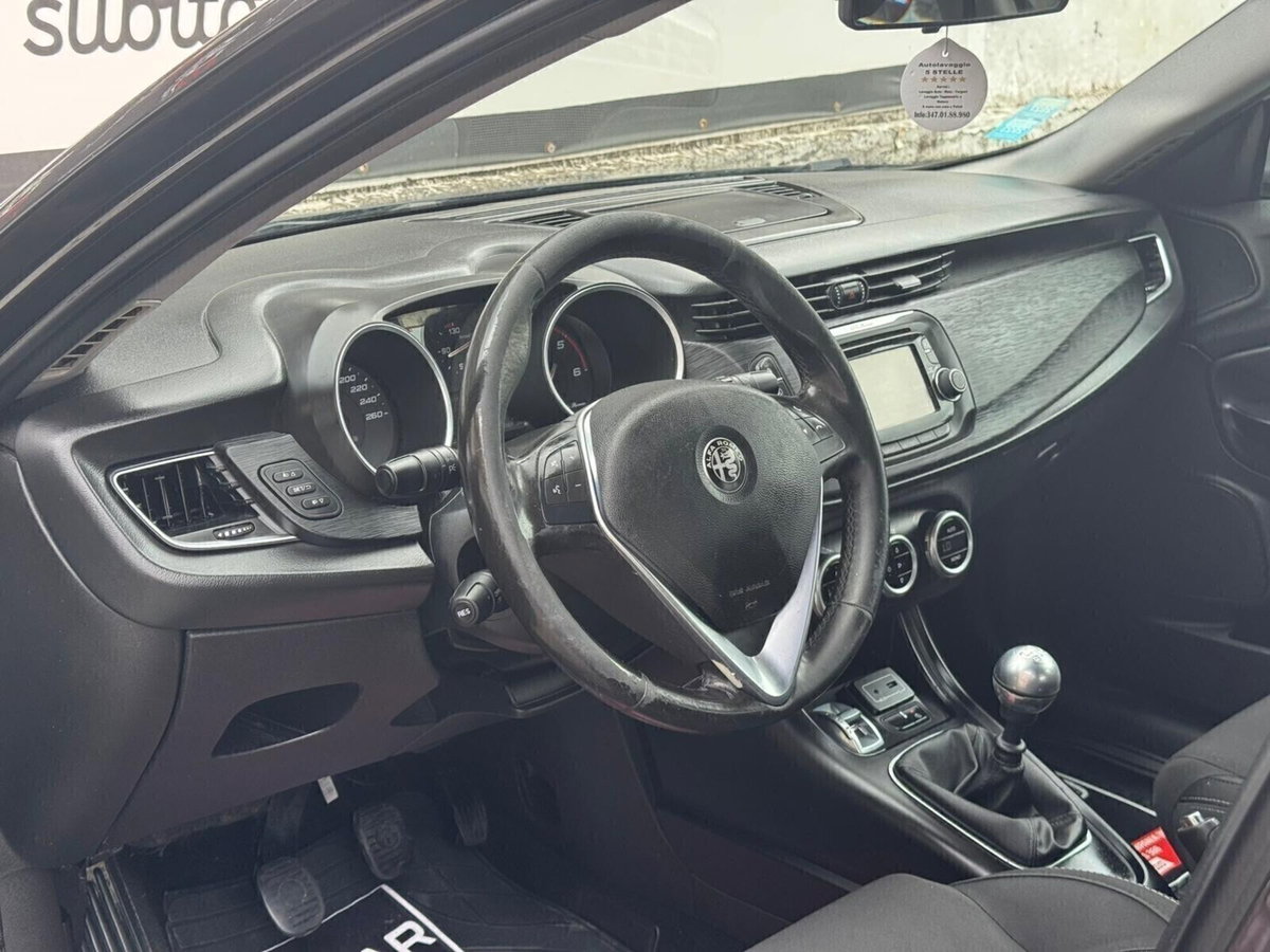 Alfa Romeo Giulietta 1.6 JTDm Ti 120cv (10)