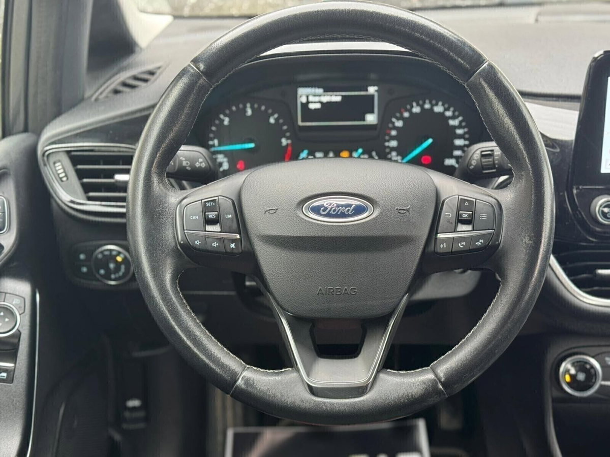 Ford Fiesta 1.5 TDCi 5 porte Vignale (10)