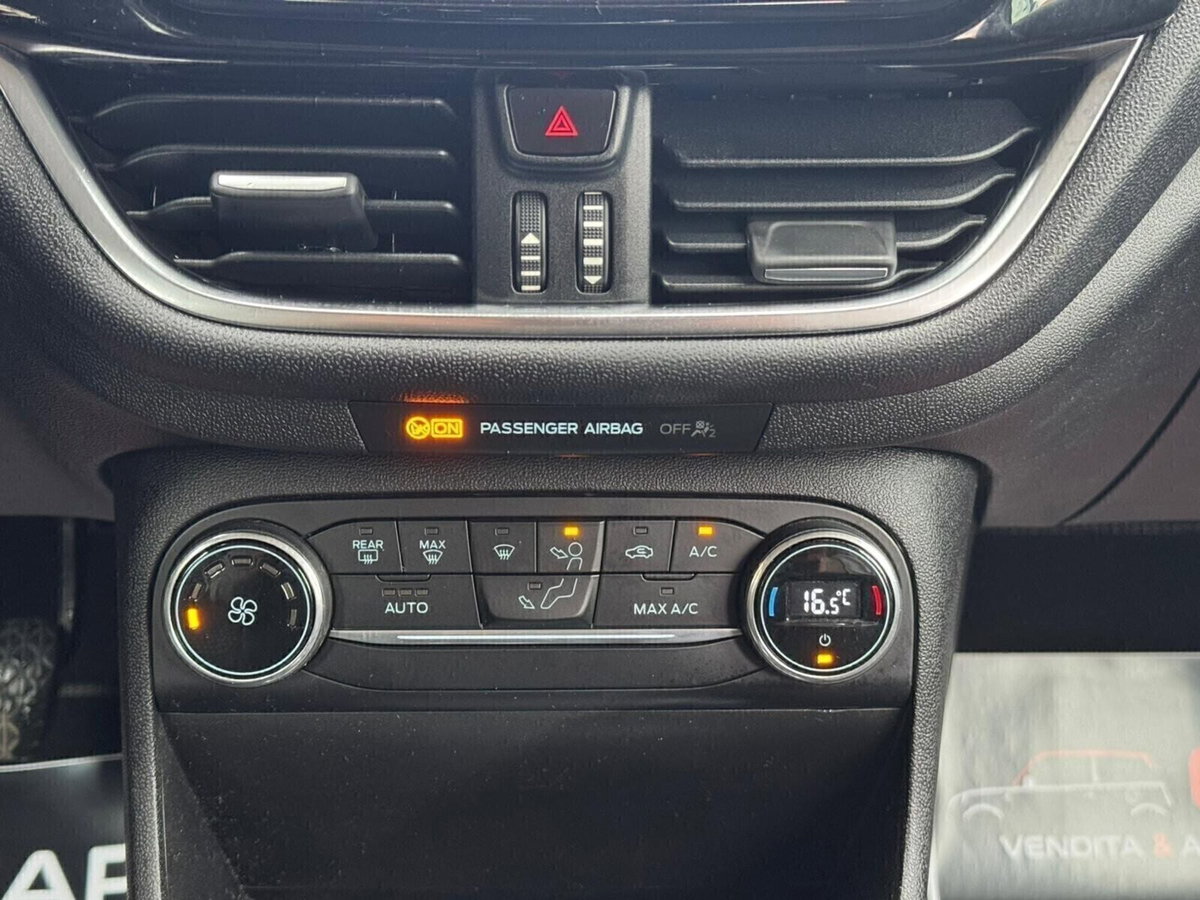 Ford Fiesta 1.5 TDCi 5 porte Vignale (12)
