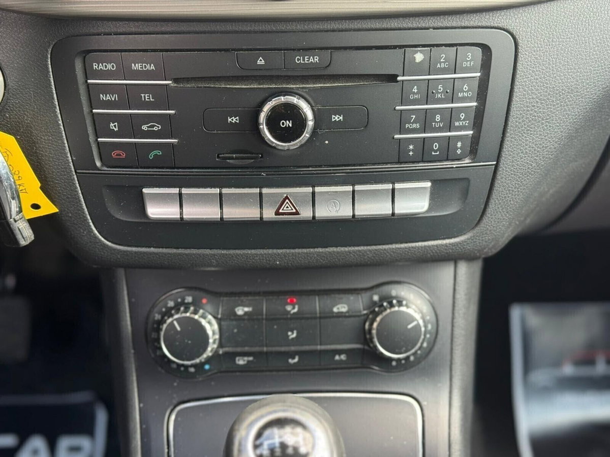 Mercedes-Benz Classe B 160 d Premium (13)