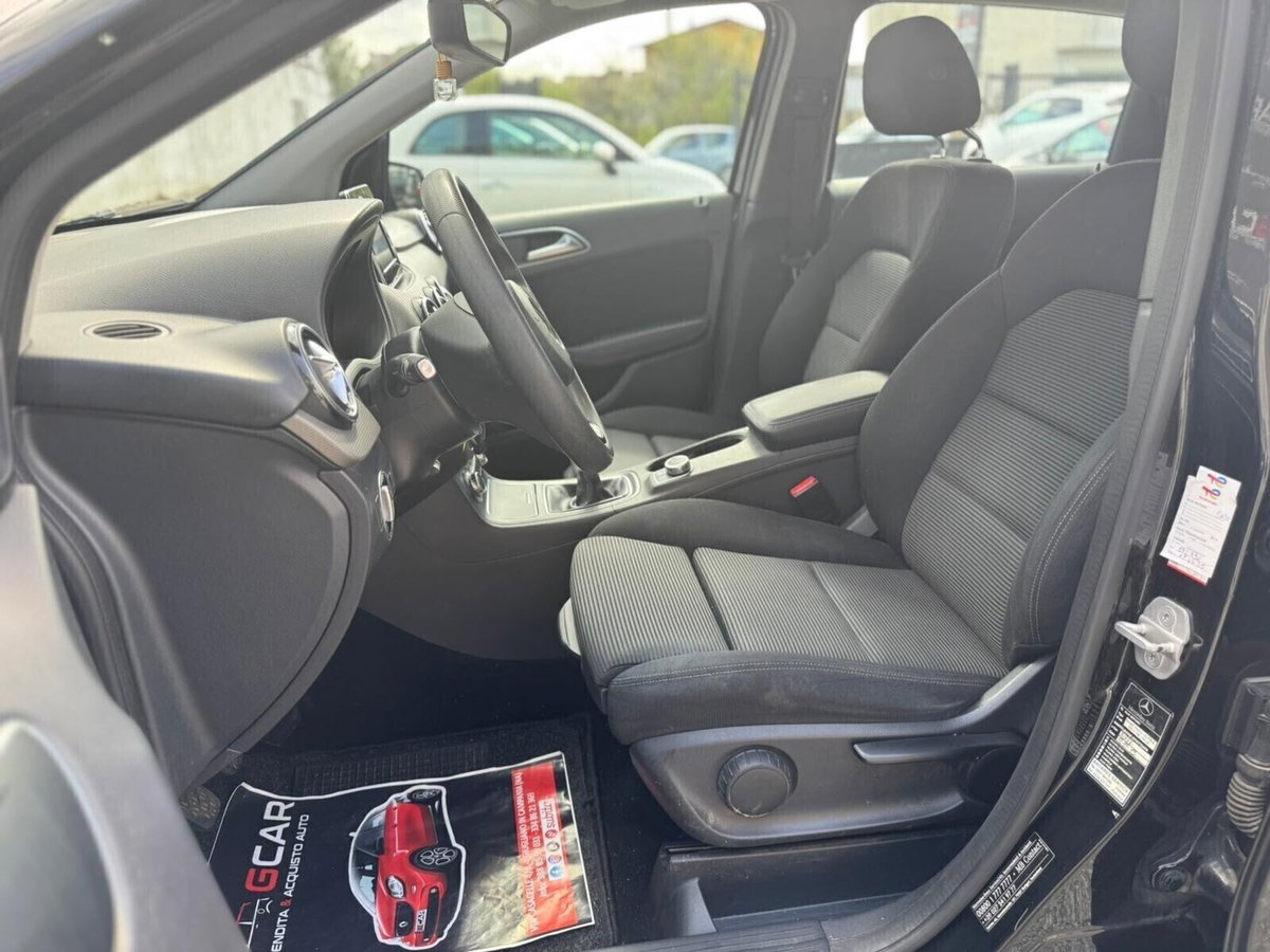 Mercedes-Benz Classe B 160 d Premium (17)