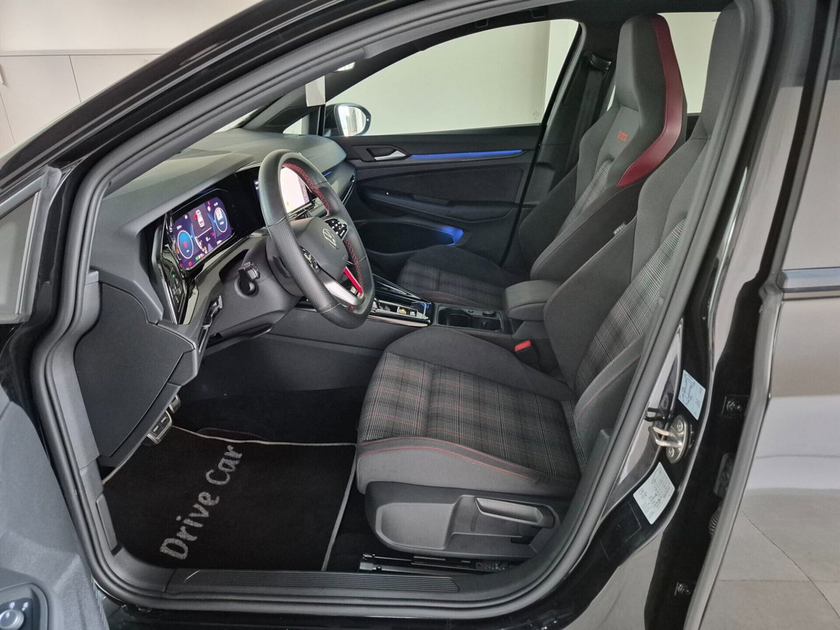 Volkswagen Golf 2.0 TSI GTI DSG (11)
